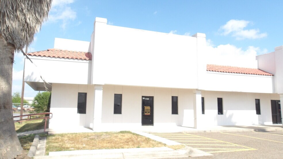 1109 N Jackson Rd, McAllen, TX à louer - Photo de l’immeuble – Image 2 sur 15