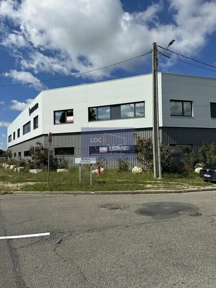 Industriel/Logistique dans Mérignac à louer - Photo de l’immeuble – Image 3 sur 8