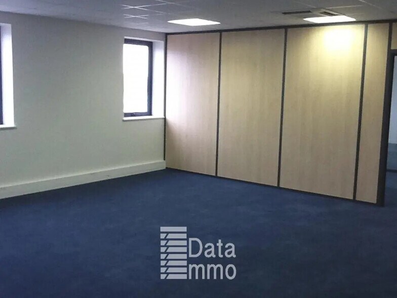 2 Rue Paul Delouvrier, Bussy-Saint-Georges à louer - Photo de l’immeuble – Image 3 sur 7