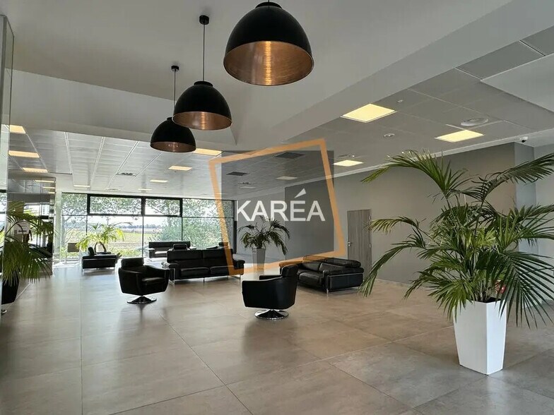 Bureau dans Jossigny à vendre - Photo de l’immeuble – Image 2 sur 5