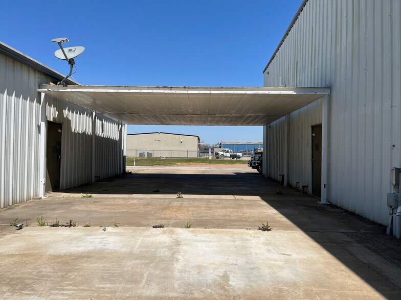 2009 Hatfield Rd, Pearland, TX à louer - Photo de l’immeuble – Image 2 sur 12