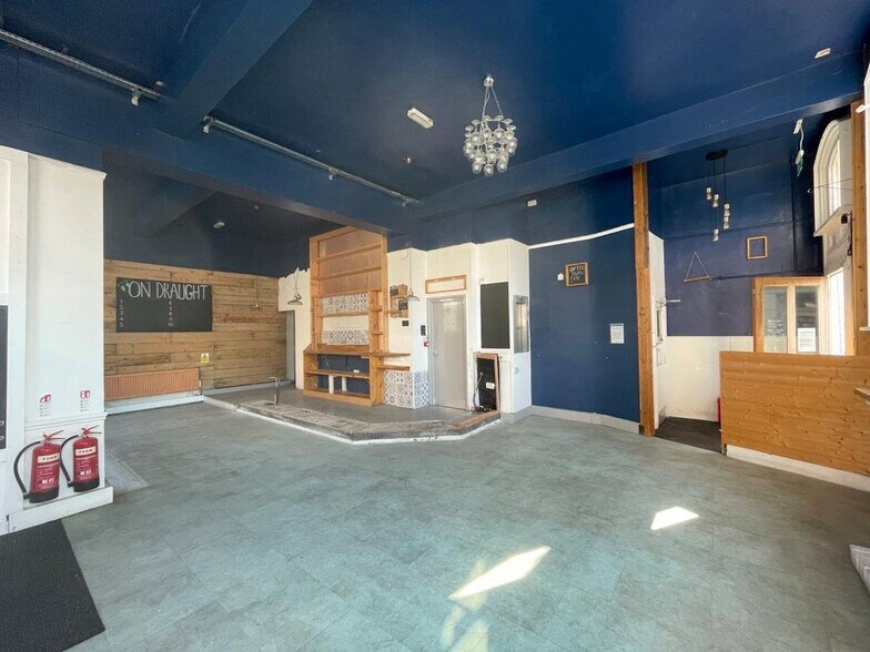 23-25 St Edward St, Leek à louer - Photo de l’immeuble – Image 3 sur 7