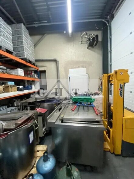 Industriel/Logistique dans Crosne à vendre - Photo intérieure – Image 2 sur 19
