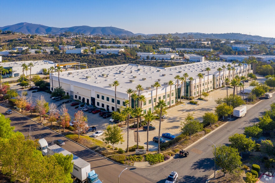 3030 Enterprise Ct, Vista, CA à louer - Aérien – Image 3 sur 5