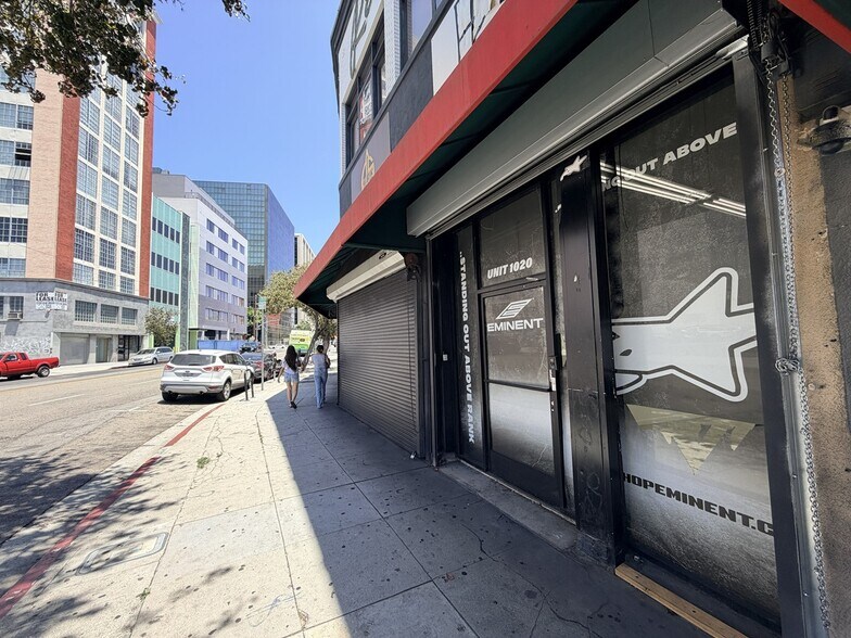 1020 S Los Angeles St, Los Angeles, CA à louer - Photo de l’immeuble – Image 1 sur 20