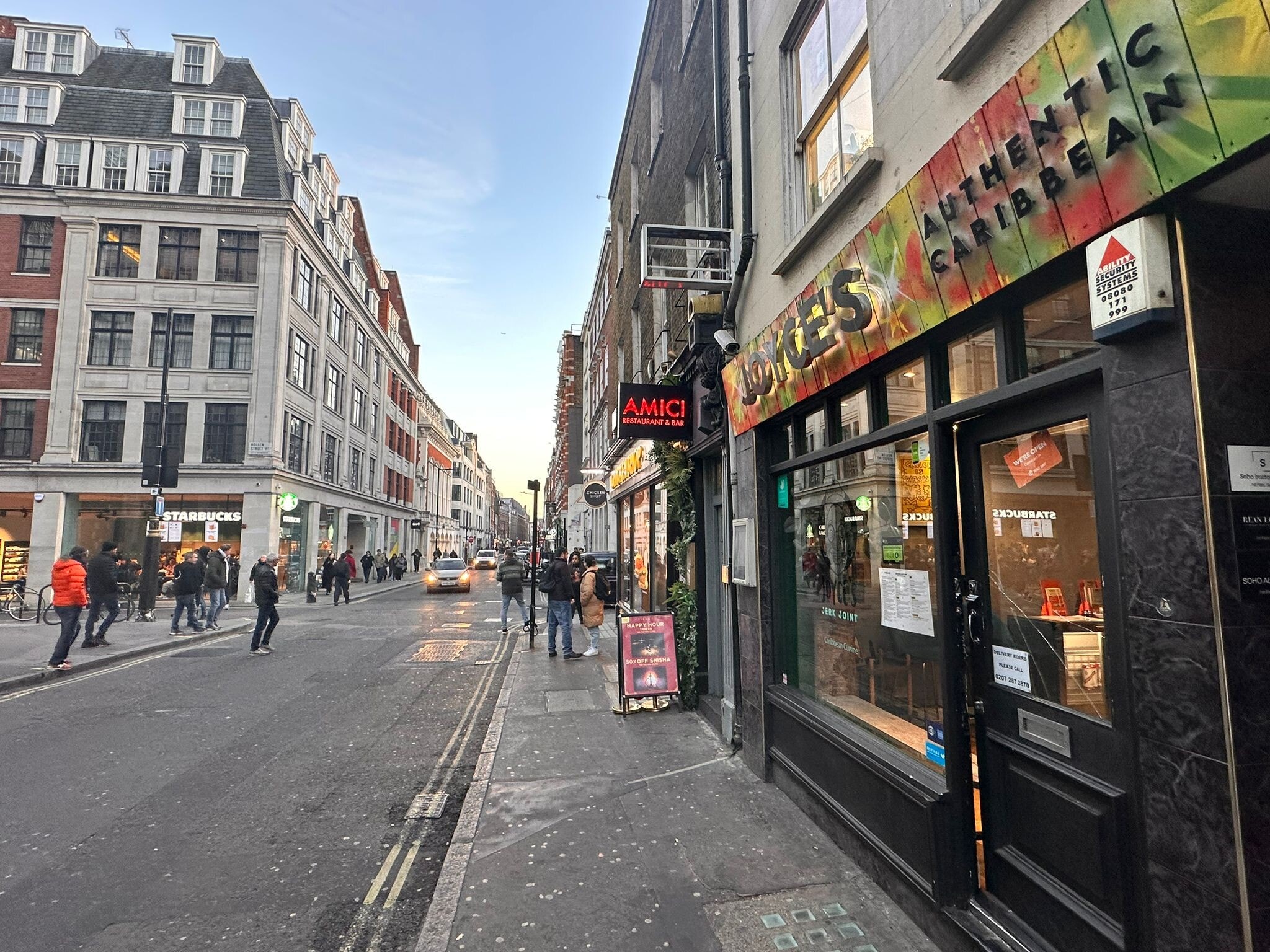 189 Wardour St, Londres à louer Photo de l’immeuble– Image 1 sur 6