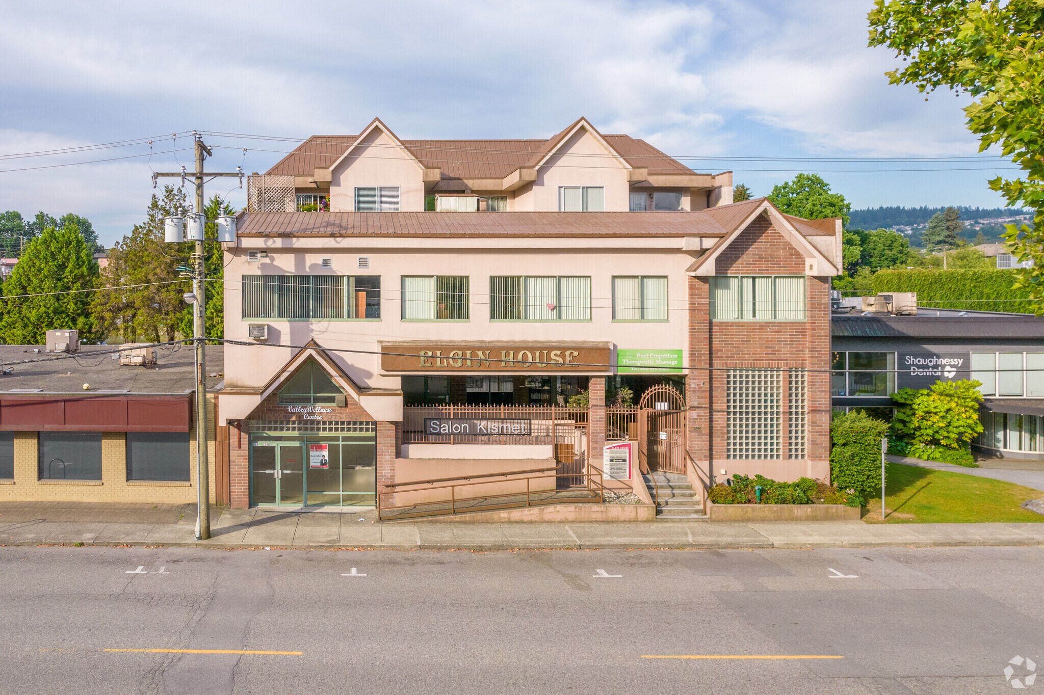 2248 Elgin Ave, Port Coquitlam, BC à louer Photo principale– Image 1 sur 5