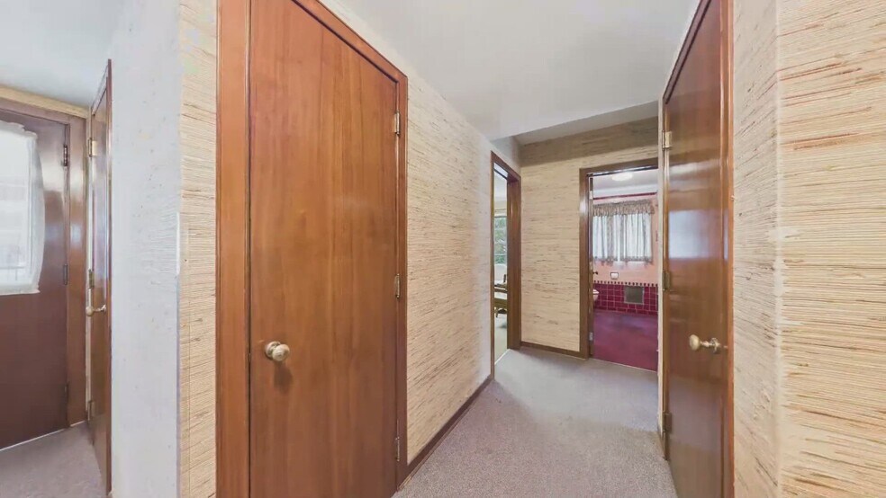 239 E Main St, Greenville, OH à vendre - Vidéo sur l’annonce professionnelle – Image 2 sur 57