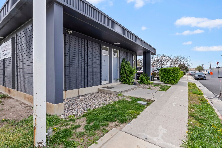 2330 S Main St, Salt Lake City, UT à louer - Photo de l’immeuble – Image 3 sur 16