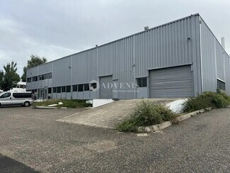 Plus de détails pour Local d'activités à louer