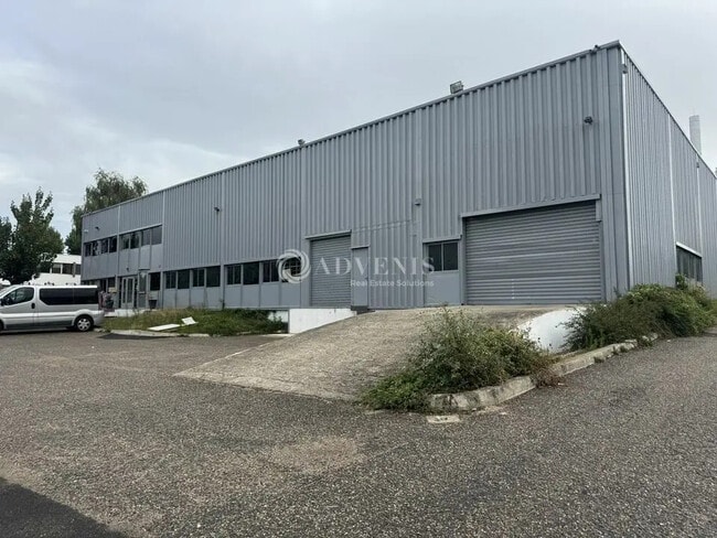 Plus de détails pour Local d'activités à louer