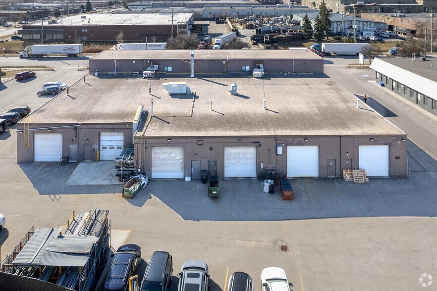 566 Rivermede Rd, Concord, ON à vendre - Photo de l’immeuble – Image 2 sur 2