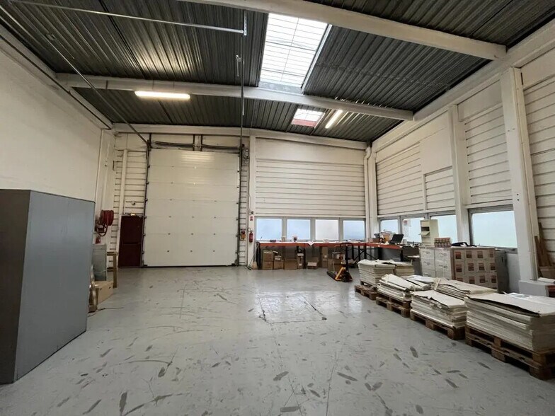 1-3 Avenue Jean Pierre Timbaud, Trappes à louer - Photo intérieure – Image 2 sur 8