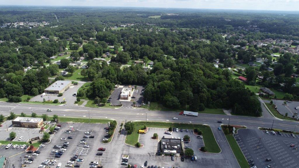 S Main St at Burgemere St, Archdale, NC à vendre Photo de l’immeuble– Image 1 sur 2