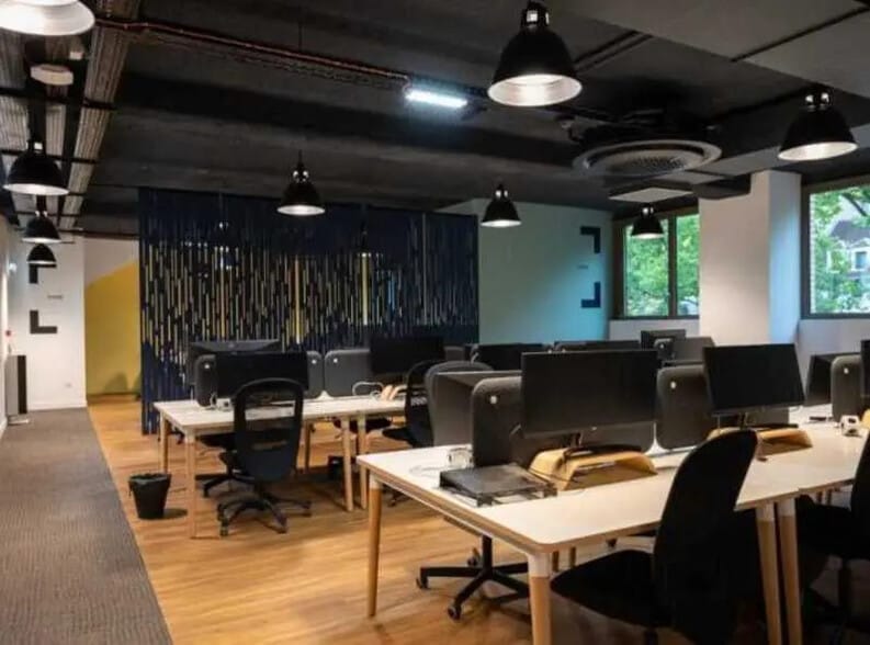 Bureau dans Paris à louer - Photo de l’immeuble – Image 2 sur 10