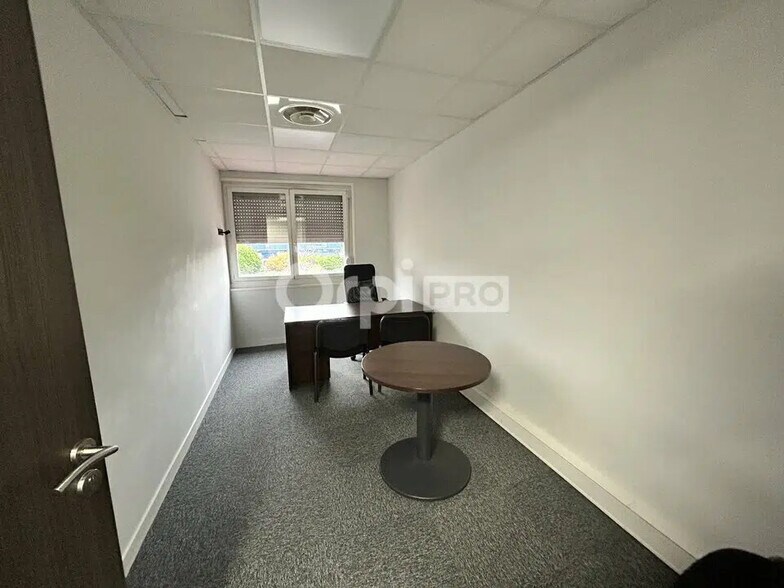 Bureau dans Caluire-et-Cuire à louer - Photo de l’immeuble – Image 3 sur 8