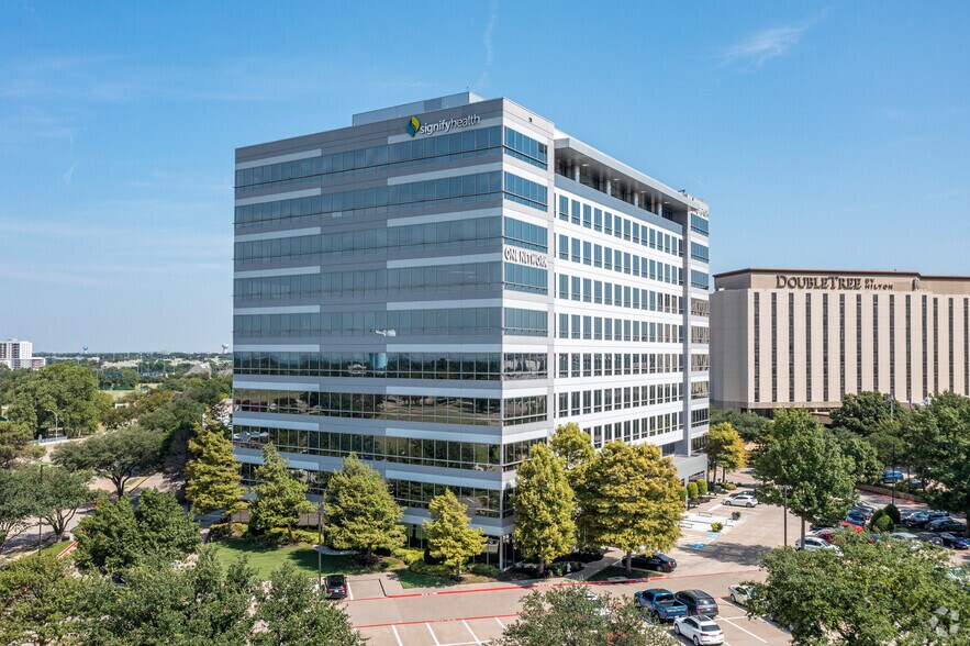 4055 Valley View Ln, Farmers Branch, TX à louer - Photo de l’immeuble – Image 1 sur 8