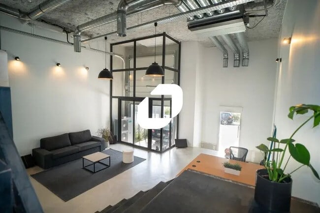 Plus de détails pour Bureau à louer