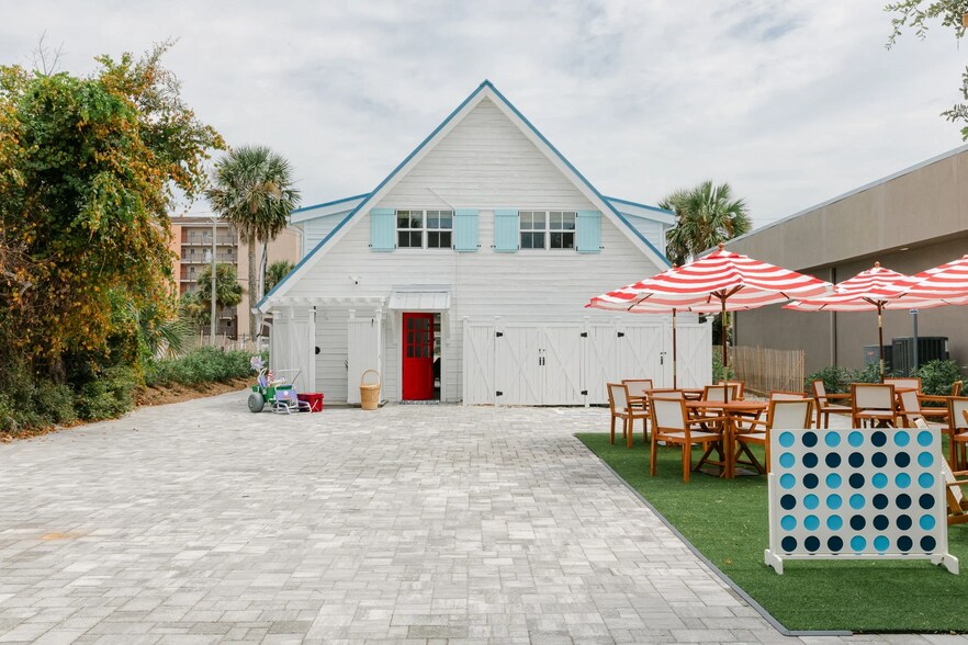 3381 S Fletcher Ave, Fernandina Beach, FL à louer - Photo de l’immeuble – Image 2 sur 5