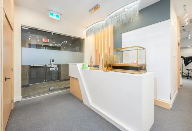 179 Davie St, Vancouver, BC V6Z 2Y1 - Lot 220 - - Hall d’entrée - Image 2 of 9