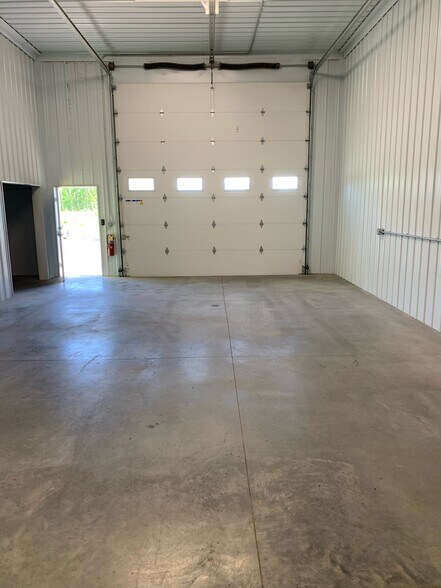 4389 N Long Rd, Columbus, IN à louer - Photo de l’immeuble – Image 3 sur 5