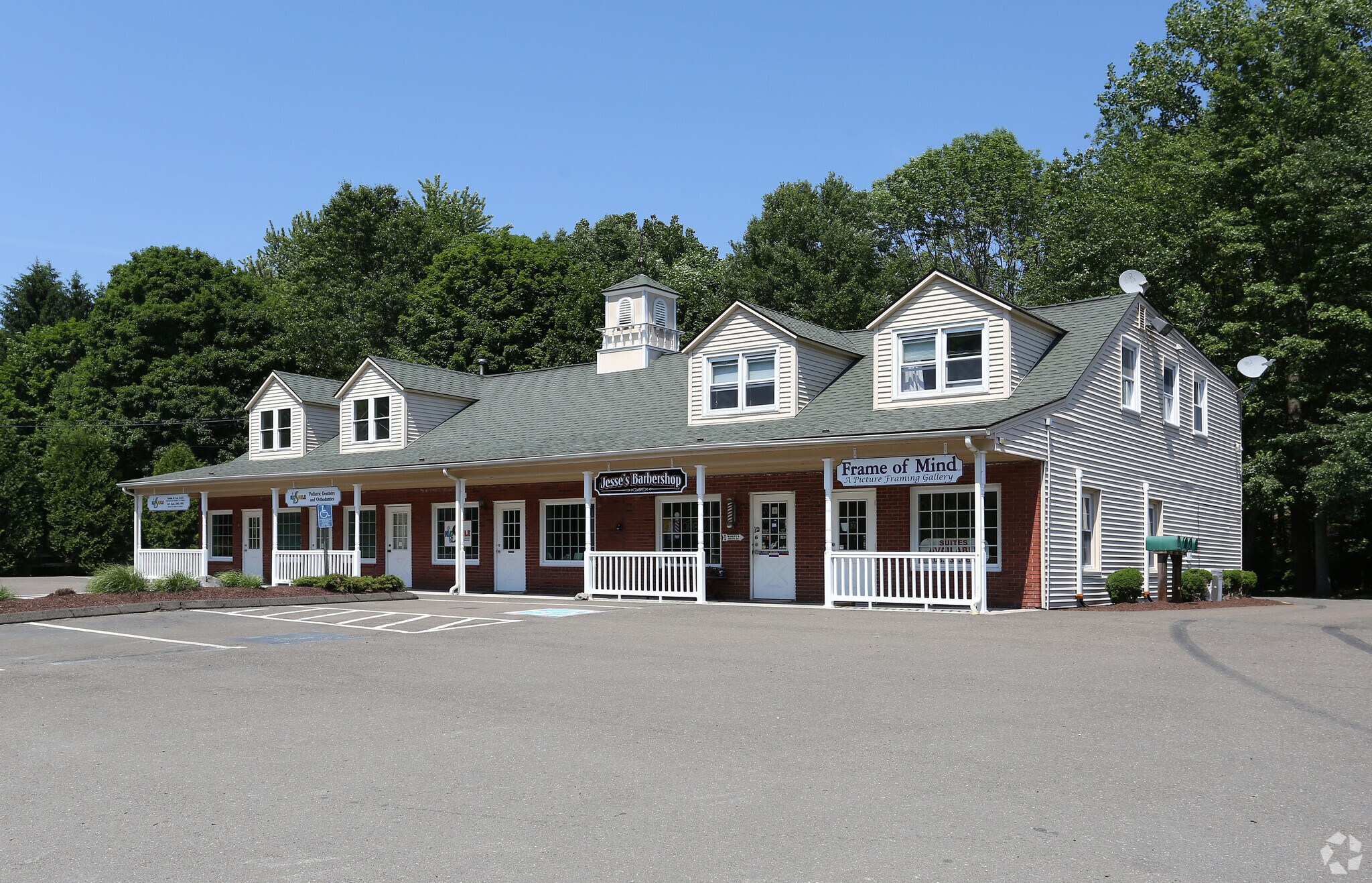 312-320 Oxford Rd, Oxford, CT à louer Photo principale– Image 1 sur 21