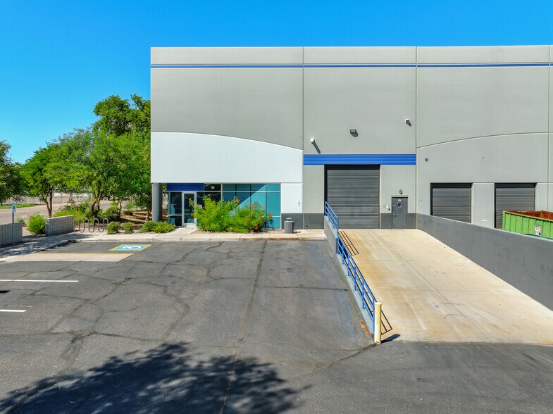 601 S 54th St, Chandler, AZ à louer - Photo de l’immeuble – Image 2 sur 22