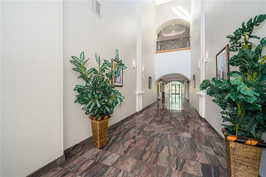 1507 S Hiawassee Rd, Orlando, FL à vendre - Hall d’entrée – Image 2 sur 10