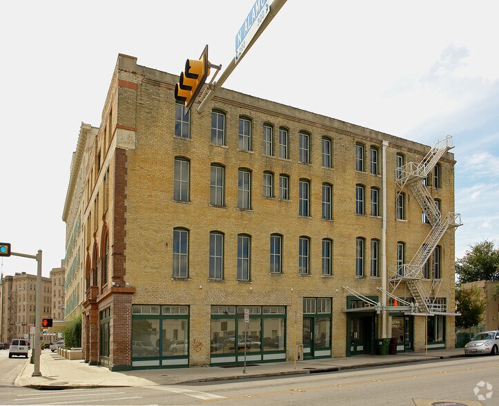 219 N Alamo St, San Antonio, TX à louer - Photo de l’immeuble – Image 3 sur 17