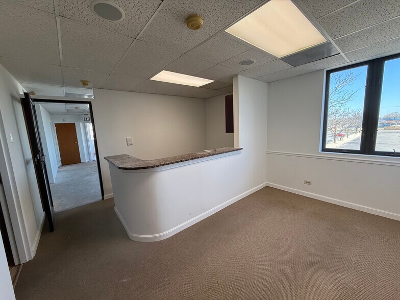1211 W Lakeview Ct, Romeoville, IL à louer - Photo intérieure – Image 2 sur 6
