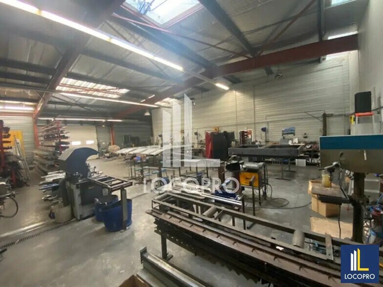 Local d'activités dans Puget-sur-Argens à vendre - Photo intérieure – Image 3 sur 5