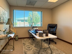 300 SW Columbia St, Bend, OR à louer Photo intérieure– Image 2 sur 13