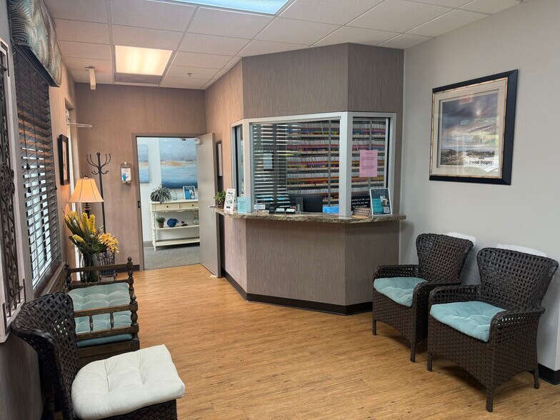 201 Oakside Ln, Canton, GA à vendre - Photo de l’immeuble – Image 2 sur 14