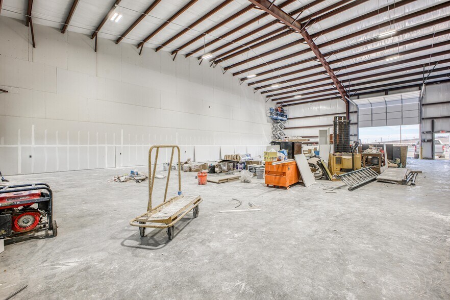 10100 Railroad Dr., El Paso, TX à louer - Photo de l’immeuble – Image 3 sur 58