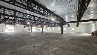Plus de détails pour 400-412 Howison Ave, Fredericksburg, VA - Industriel/Logistique à louer