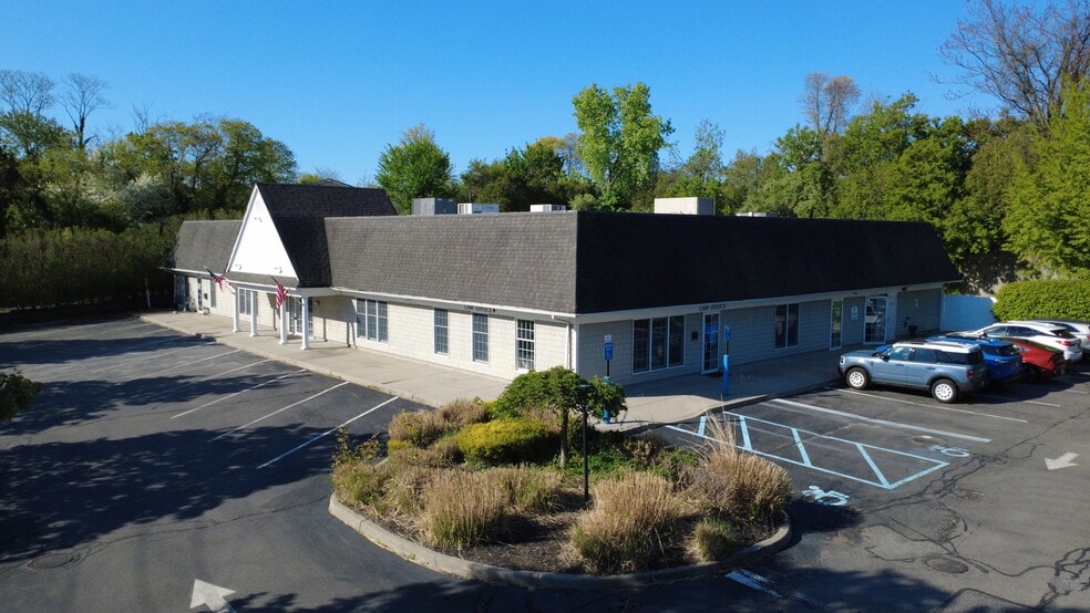 36 NY-25A & 6 S Jersey Ave portefeuille de 2 biens à vendre sur LoopNet.fr - Photo de l’immeuble – Image 2 sur 5