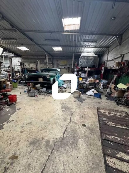 Industriel/Logistique dans Noisy-le-Sec à vendre - Photo de l’immeuble – Image 2 sur 7