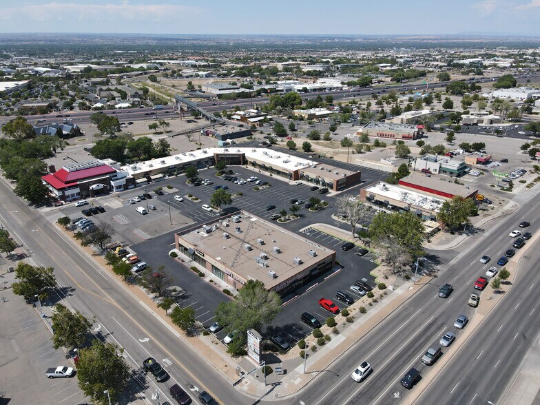 6001 San Mateo Blvd NE, Albuquerque, NM à louer - Photo principale – Image 1 sur 7
