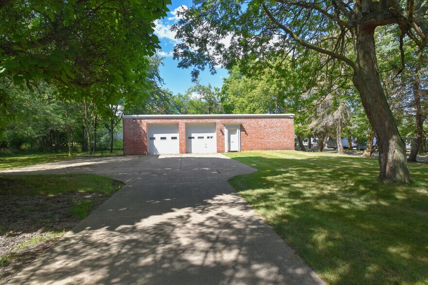 56 N Forest Rd, Williamsville, NY à louer - Photo de l’immeuble – Image 1 sur 4