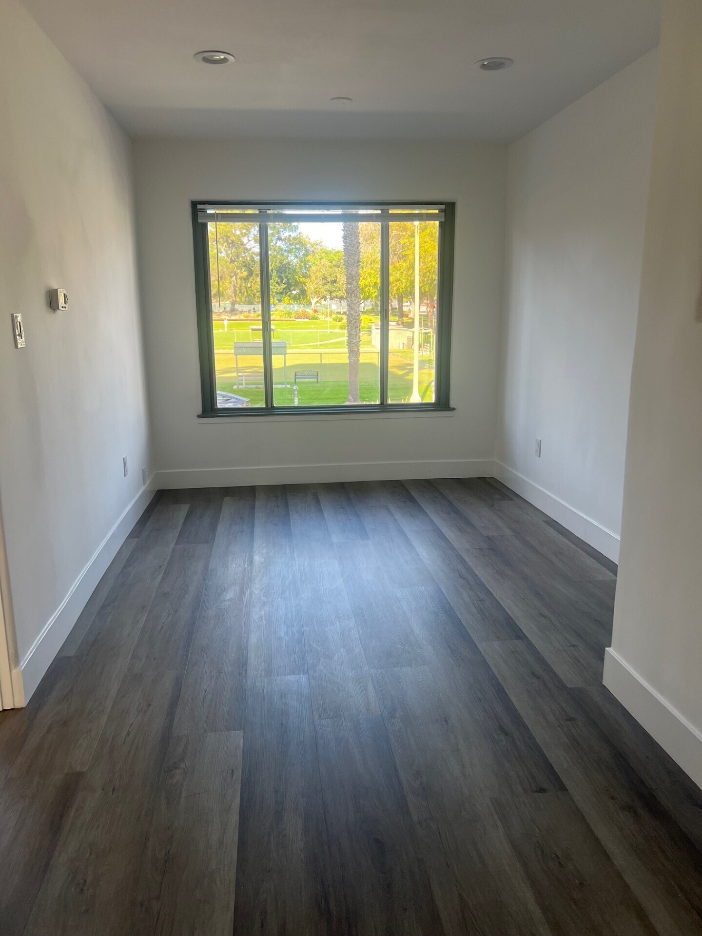 2452-2458 Wilshire Blvd, Santa Monica, CA à louer Photo intérieure– Image 1 sur 3