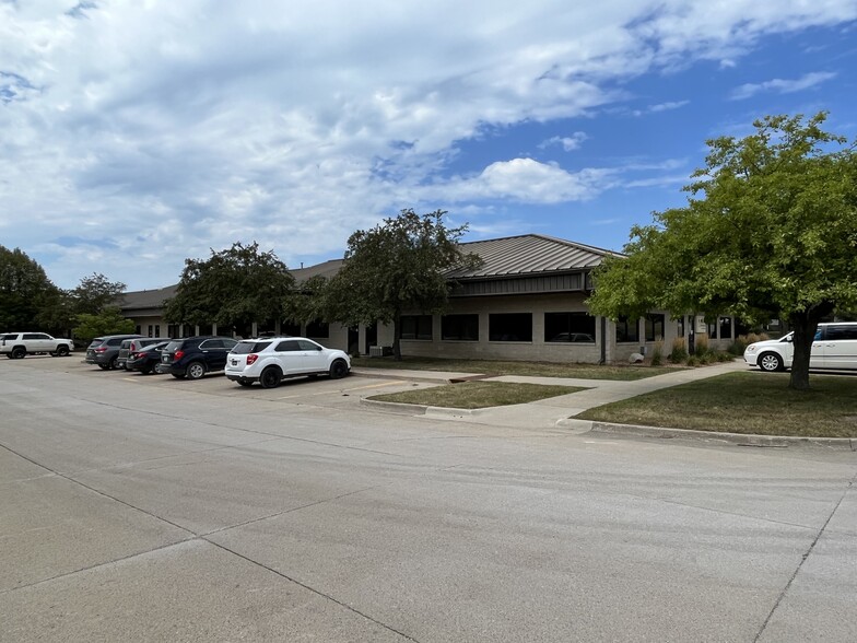 6950 NE 14th St, Ankeny, IA à louer - Photo de l’immeuble – Image 2 sur 5