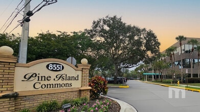 8551 W Sunrise Blvd, Plantation, FL à louer Photo intérieure– Image 2 sur 7