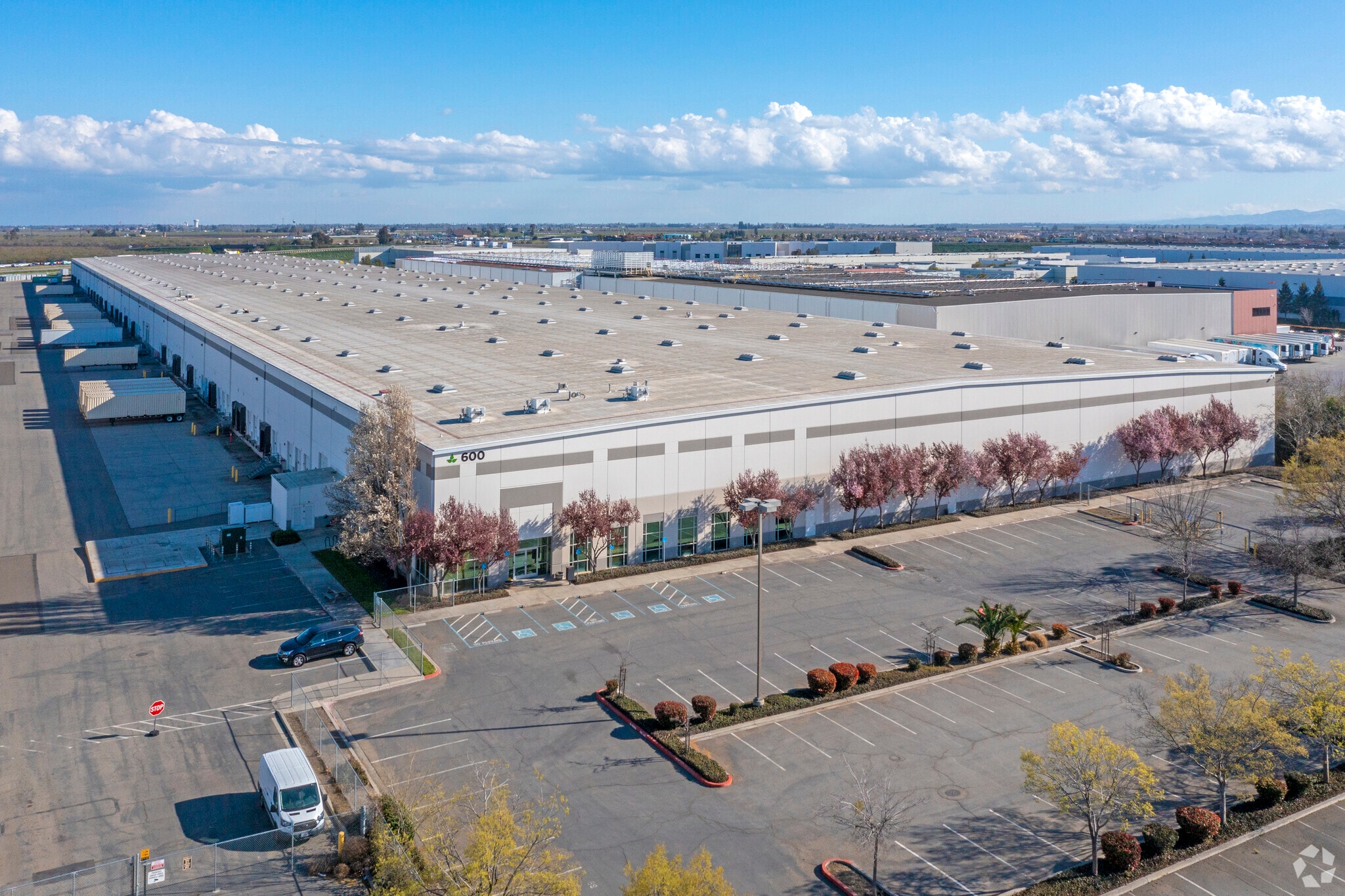 600 Spreckels Ave, Manteca, CA à louer Photo principale– Image 1 sur 6