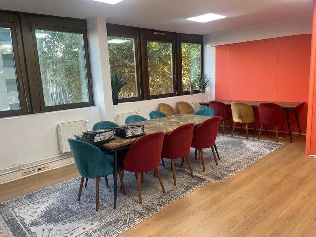 Plus de détails pour Bureau à louer