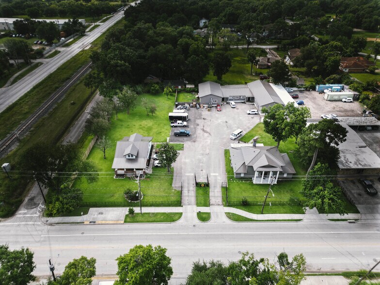 8432 Park Place Blvd, Houston, TX à vendre - Photo de l’immeuble – Image 2 sur 31