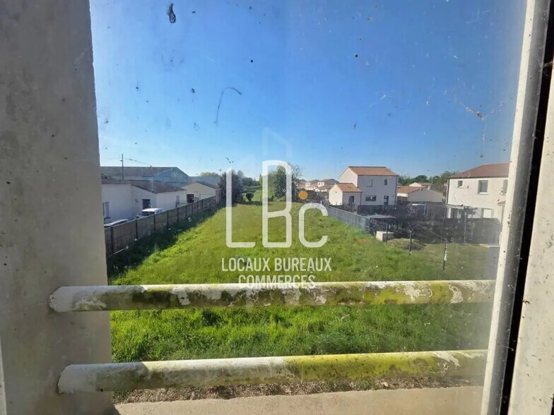 Local d'activités dans La Chevrolière à vendre - Photo de l’immeuble – Image 1 sur 7