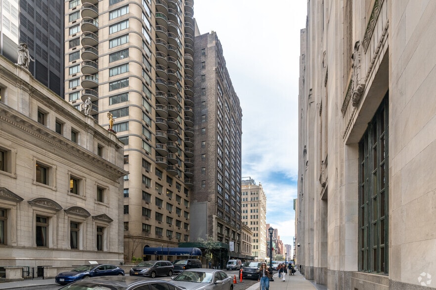 352 Park Ave S, New York, NY à louer - Photo de l’immeuble – Image 3 sur 5