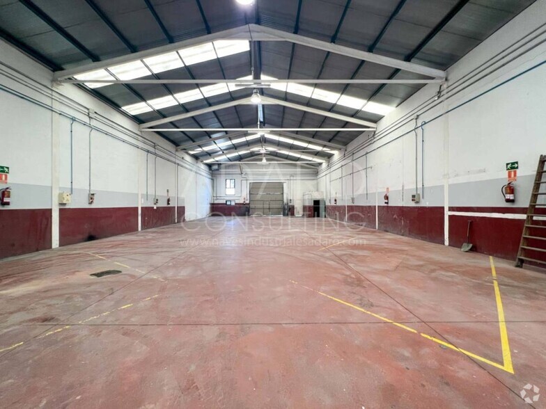 Industriel/Logistique dans Cobeña, Madrid à vendre - Photo de l’immeuble – Image 1 sur 8