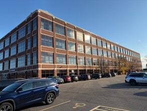 2550 University Ave W, Saint Paul, MN à louer Photo intérieure– Image 2 sur 4