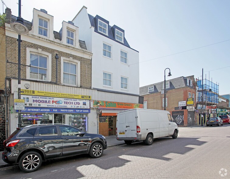 596 Roman Rd, Londres à vendre - Photo de l’immeuble – Image 2 sur 2